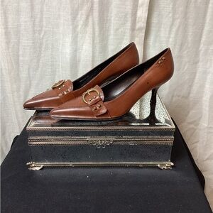 Stuart Weitzman Brown Leather Kitten Heels; Size: 10